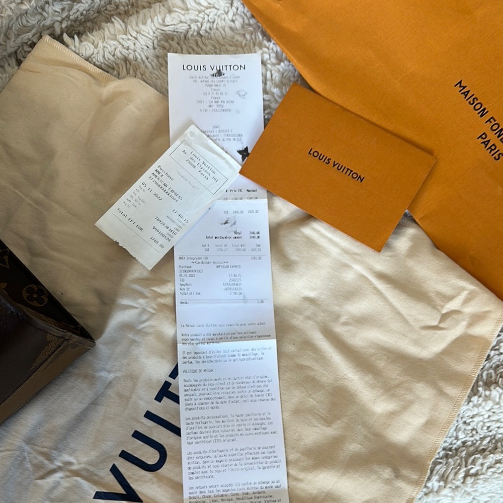Louis Vuitton OnTheGo GM Monogram Tote with Original Reciept - Picture 11 of 14